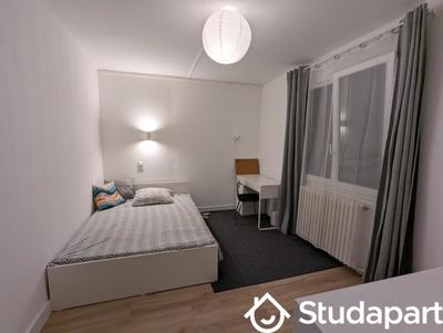 Chambre - 11 m² - 1 pièce