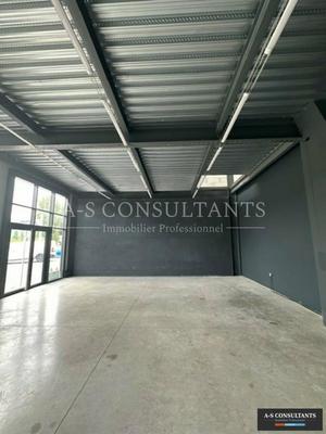 Local commercial - 2 315 m²