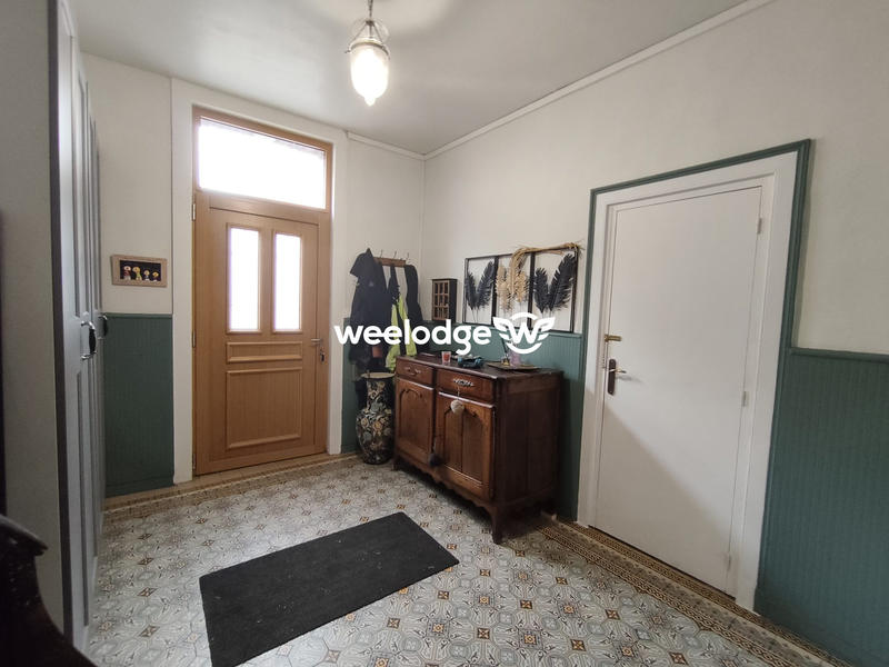 Maison - 300 m² - 10 pièces