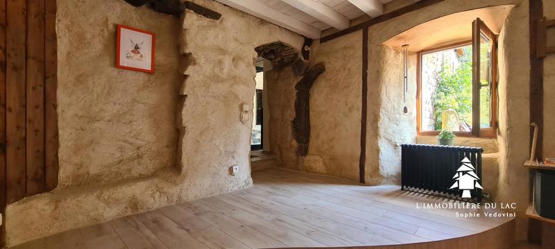 Maison en pierre - 221 m² - 9 pièces