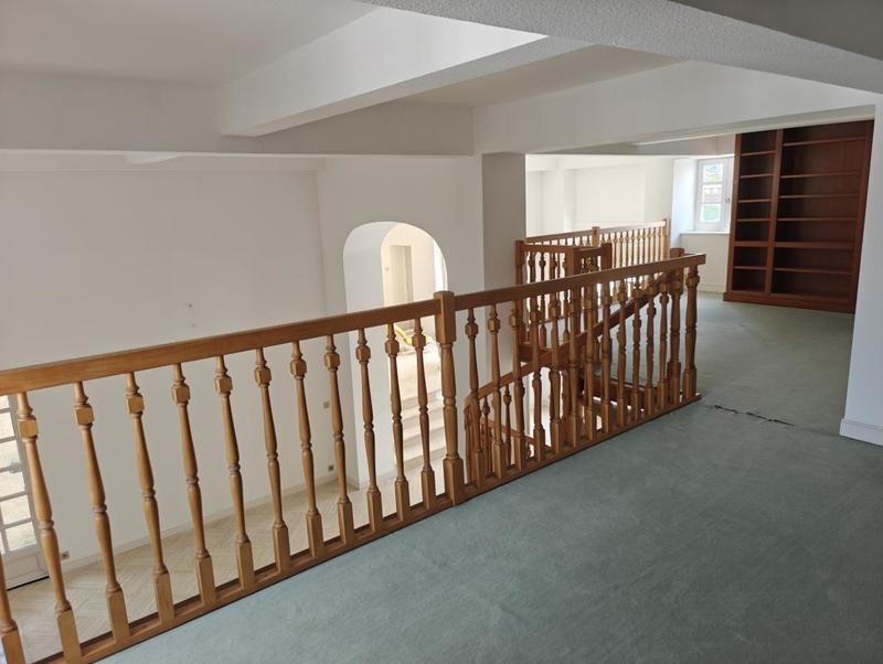 Appartement - 202 m² - 6 pièces