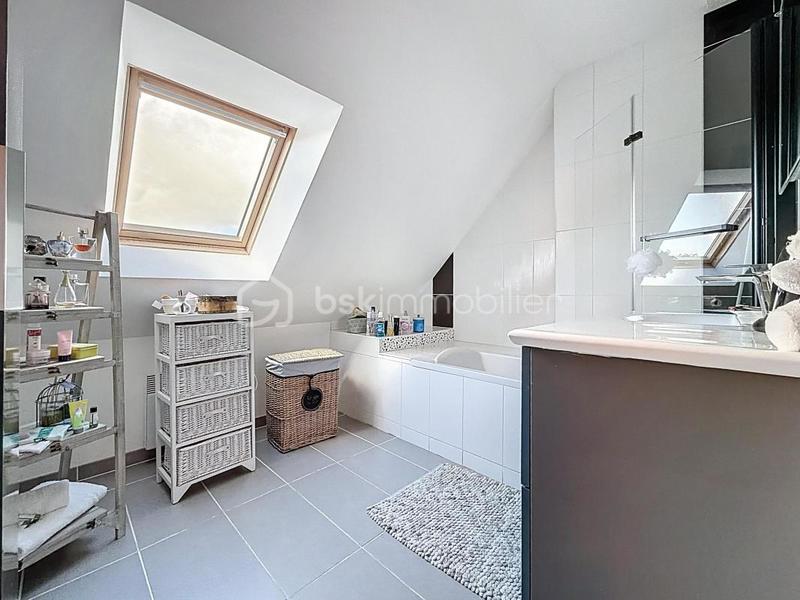 Maison - 105 m² - 6 pièces