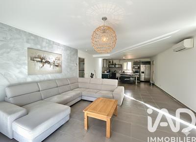 Maison - 99 m² - 5 pièces