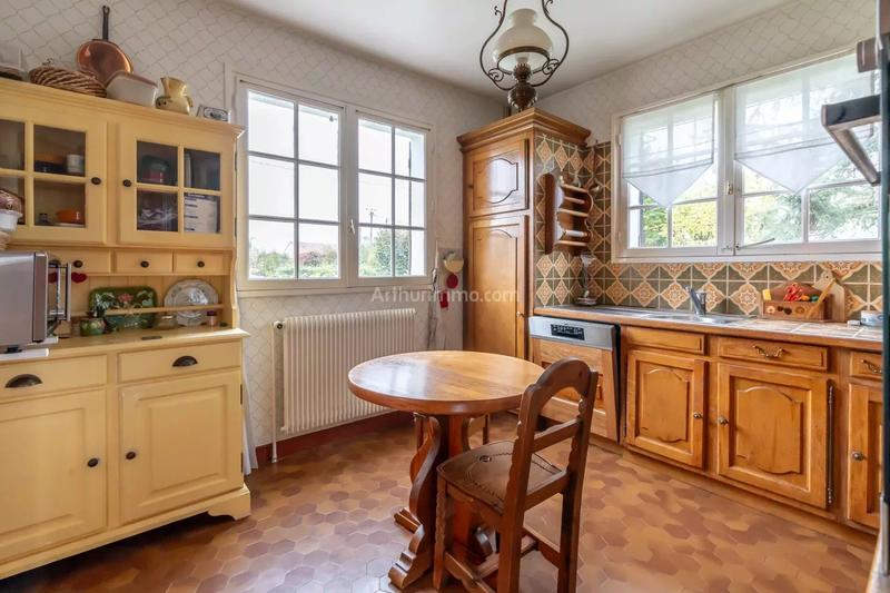 Maison - 210 m² - 9 pièces