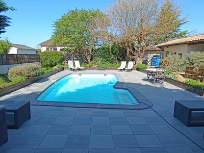 Longère - 282 m² - 12 pièces