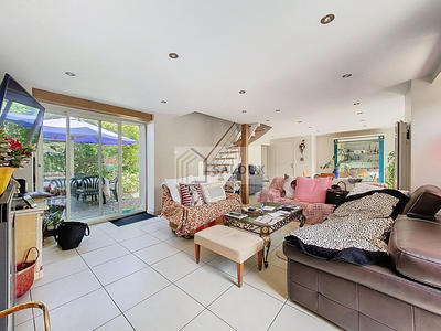 Maison - 111 m² - 5 pièces