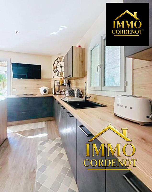 Villa - 250 m² - 7 pièces