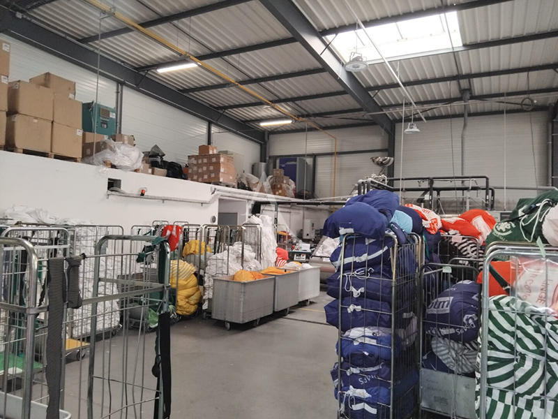 Local d'activité / Entrepôt - 800 m²