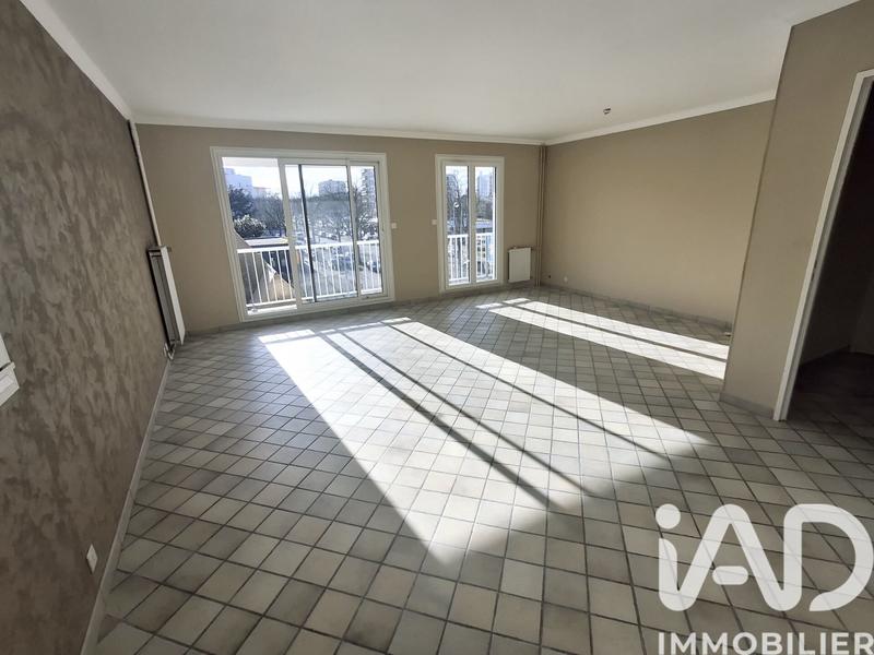 Appartement - 90 m² - 3 pièces