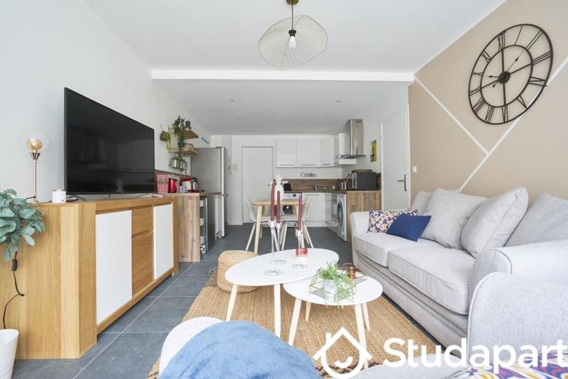 Chambre - 10 m² - 1 pièce