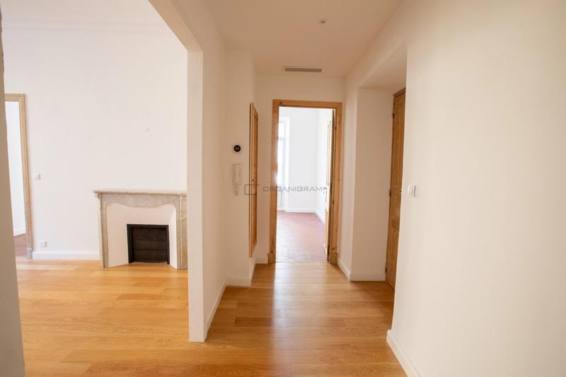 Appartement - 151 m² - 6 pièces