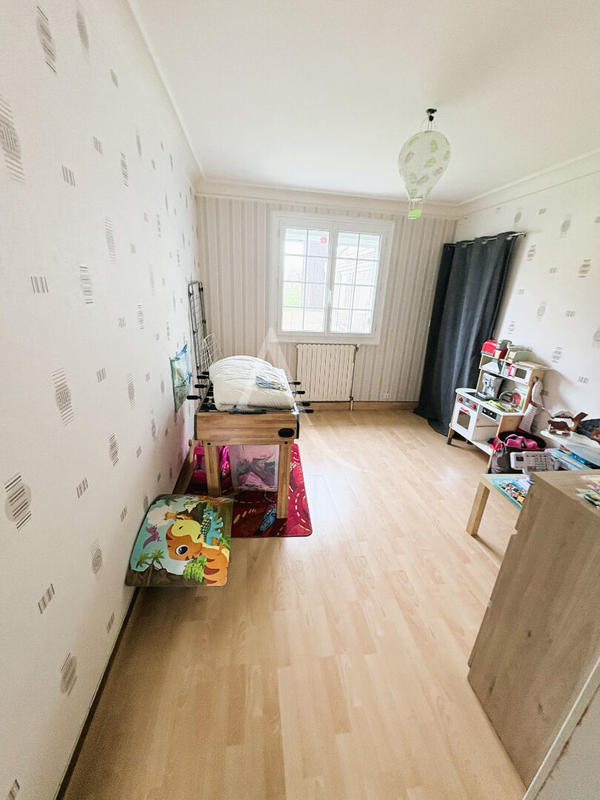 Maison - 121 m² - 5 pièces