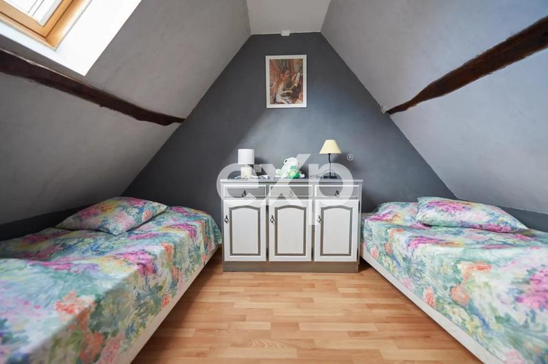 Propriété - 619 m² - 21 pièces