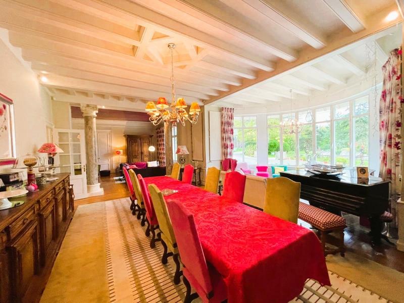 Manoir - 2 500 m² - 35 pièces