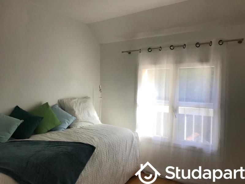 Chambre - 9 m² - 1 pièce