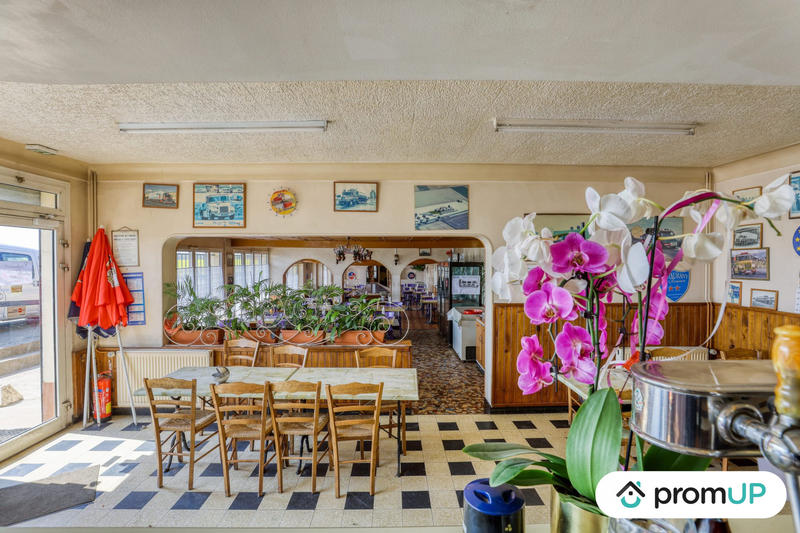 Fonds de commerce - 1 051 m²