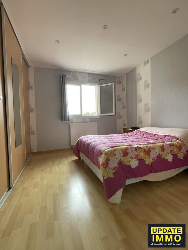 Maison - 134 m² - 9 pièces