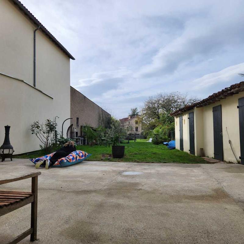 Maison - 234 m² - 10 pièces