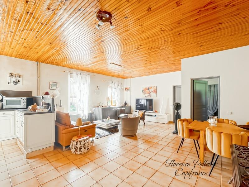 Maison - 605 m² - 18 pièces