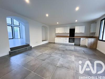 Maison - 152 m² - 6 pièces