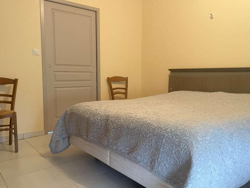 Maison - 280 m² - 10 pièces