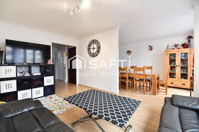 Appartement - 99 m² - 6 pièces