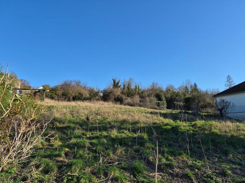 Terrain constructible - 611 m²