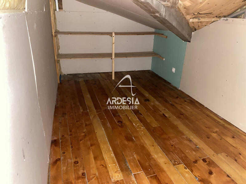 Maison - 180 m² - 9 pièces