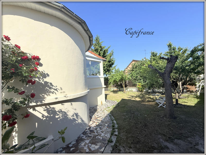 Maison - 185 m² - 8 pièces