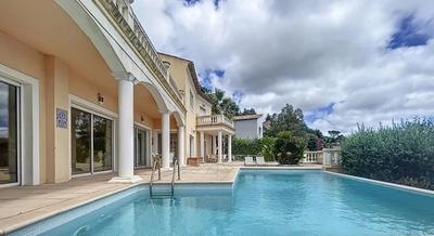 Villa - 368 m² - 6 pièces