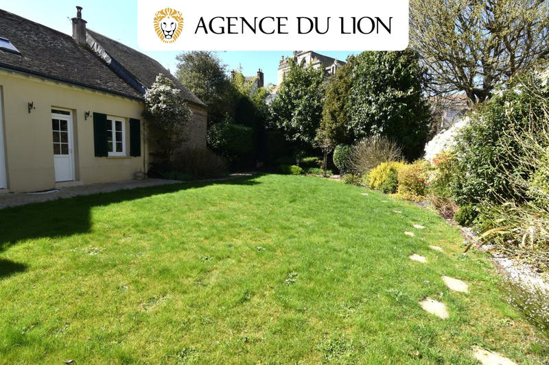 Maison bourgeoise - 276 m² - 11 pièces