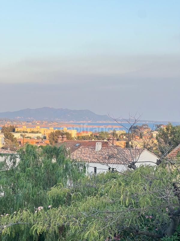 Appartement - 95 m² - 5 pièces