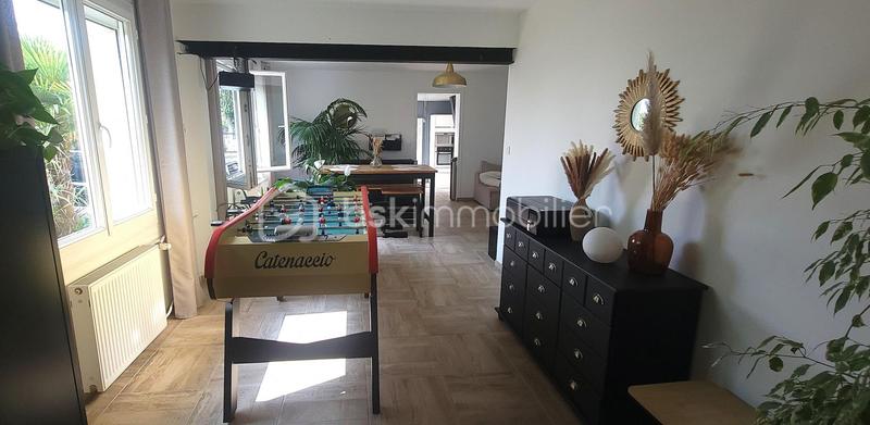 Maison - 161 m² - 8 pièces