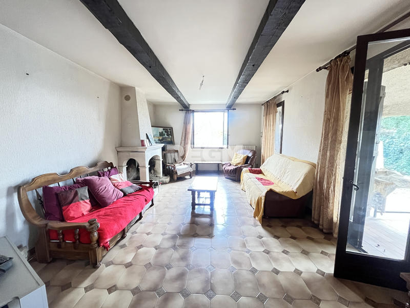 Maison - 180 m² - 7 pièces