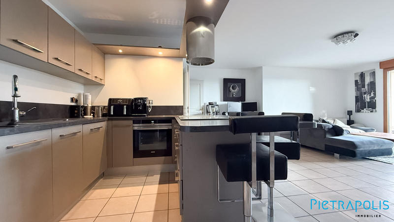 Appartement - 102 m² - 4 pièces