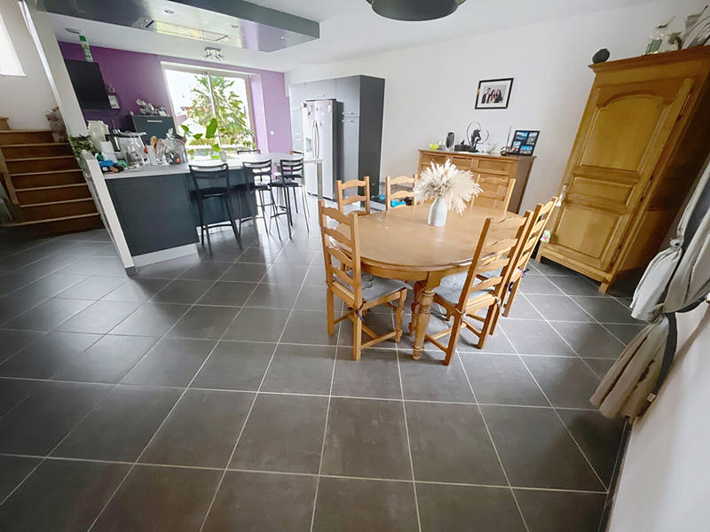 Maison - 157 m² - 8 pièces