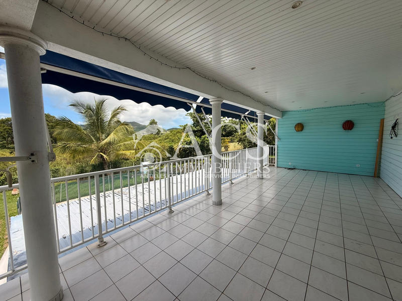 Maison - 127 m² - 6 pièces