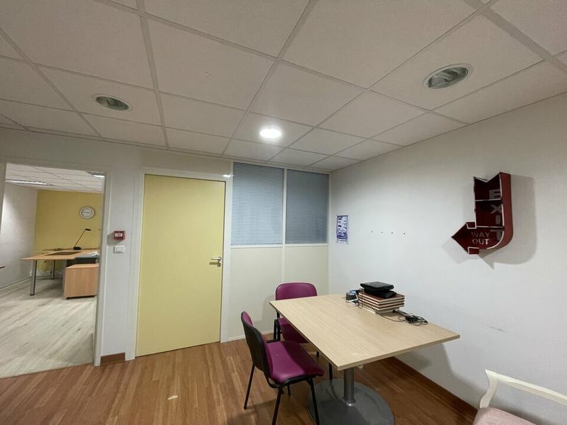 Bureau - 130 m²
