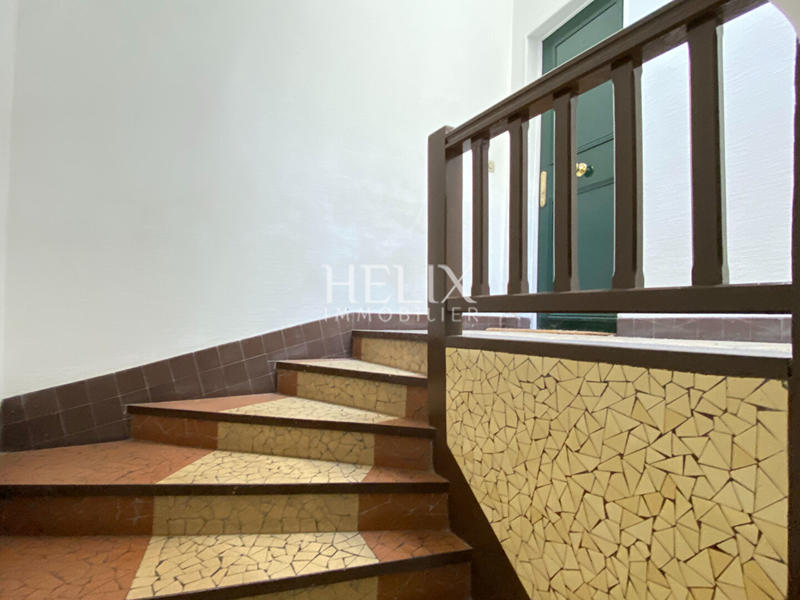 Maison - 242 m² - 9 pièces