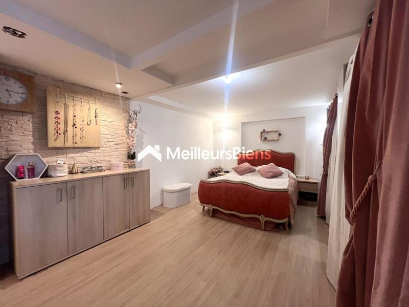 Maison - 171 m² - 8 pièces