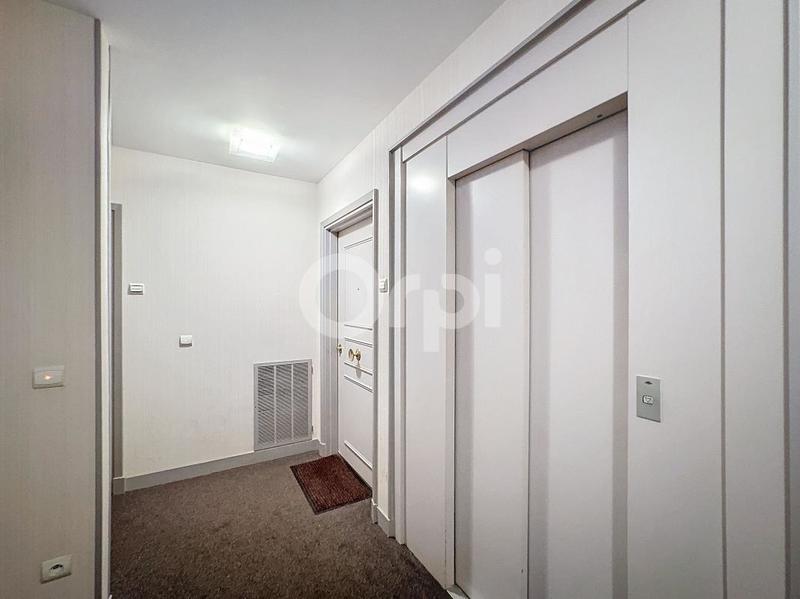 Appartement - 99 m² - 5 pièces