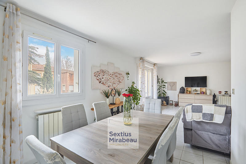 Appartement - 97 m² - 5 pièces