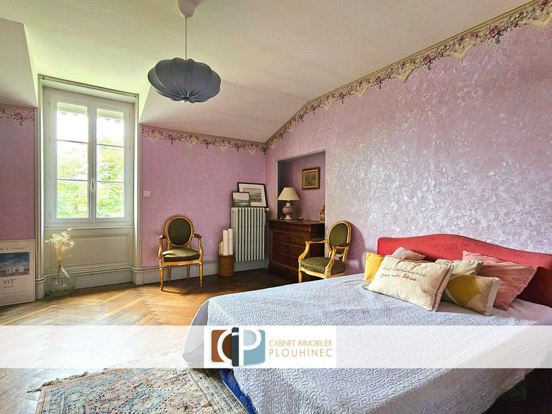 Maison - 180 m² - 5 pièces