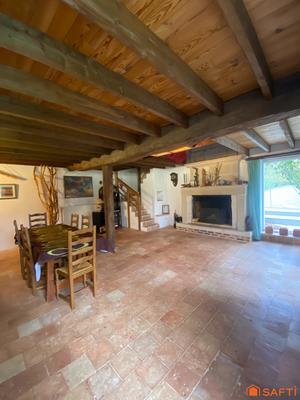 Maison - 200 m² - 12 pièces