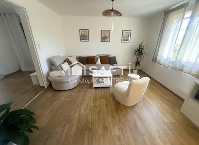 Appartement - 94 m² - 3 pièces