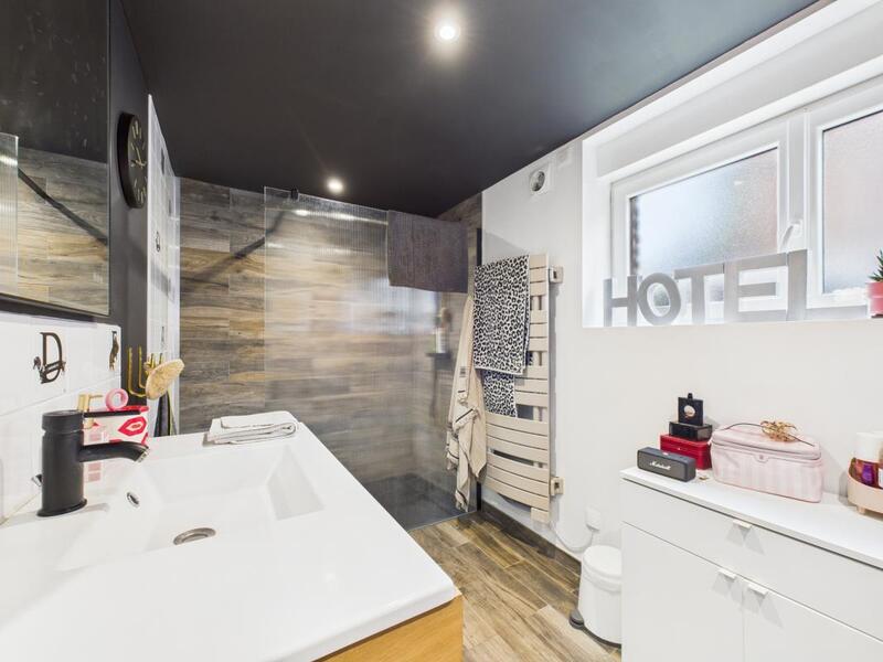 Appartement - 103 m² - 4 pièces