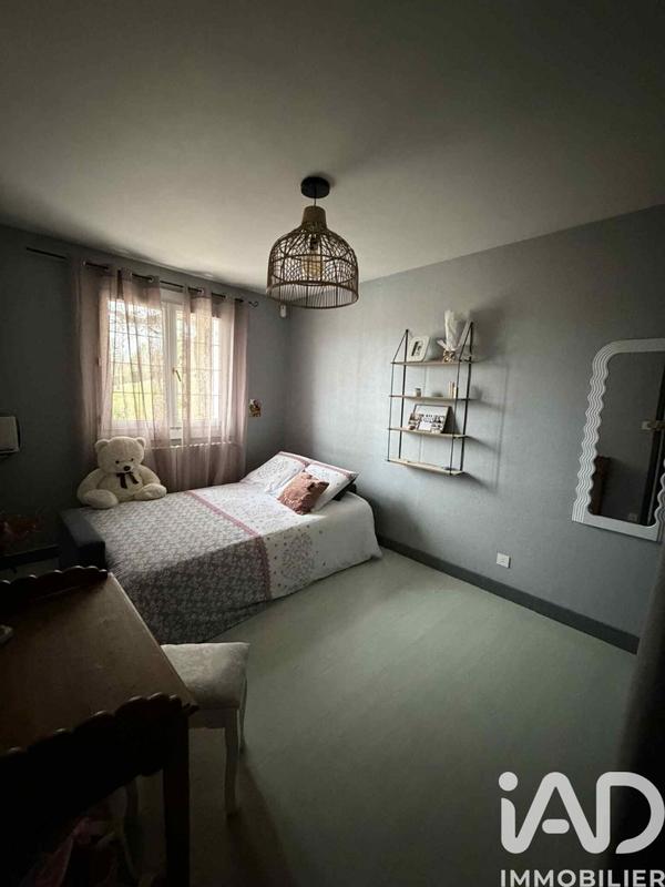 Maison - 180 m² - 8 pièces