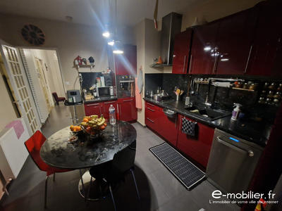 Maison - 150 m² - 8 pièces