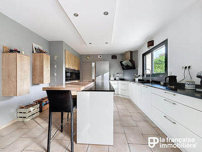 Maison - 142 m² - 6 pièces