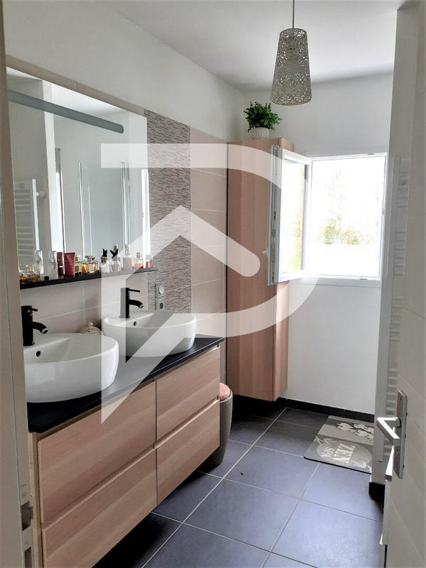 Maison - 103 m² - 5 pièces